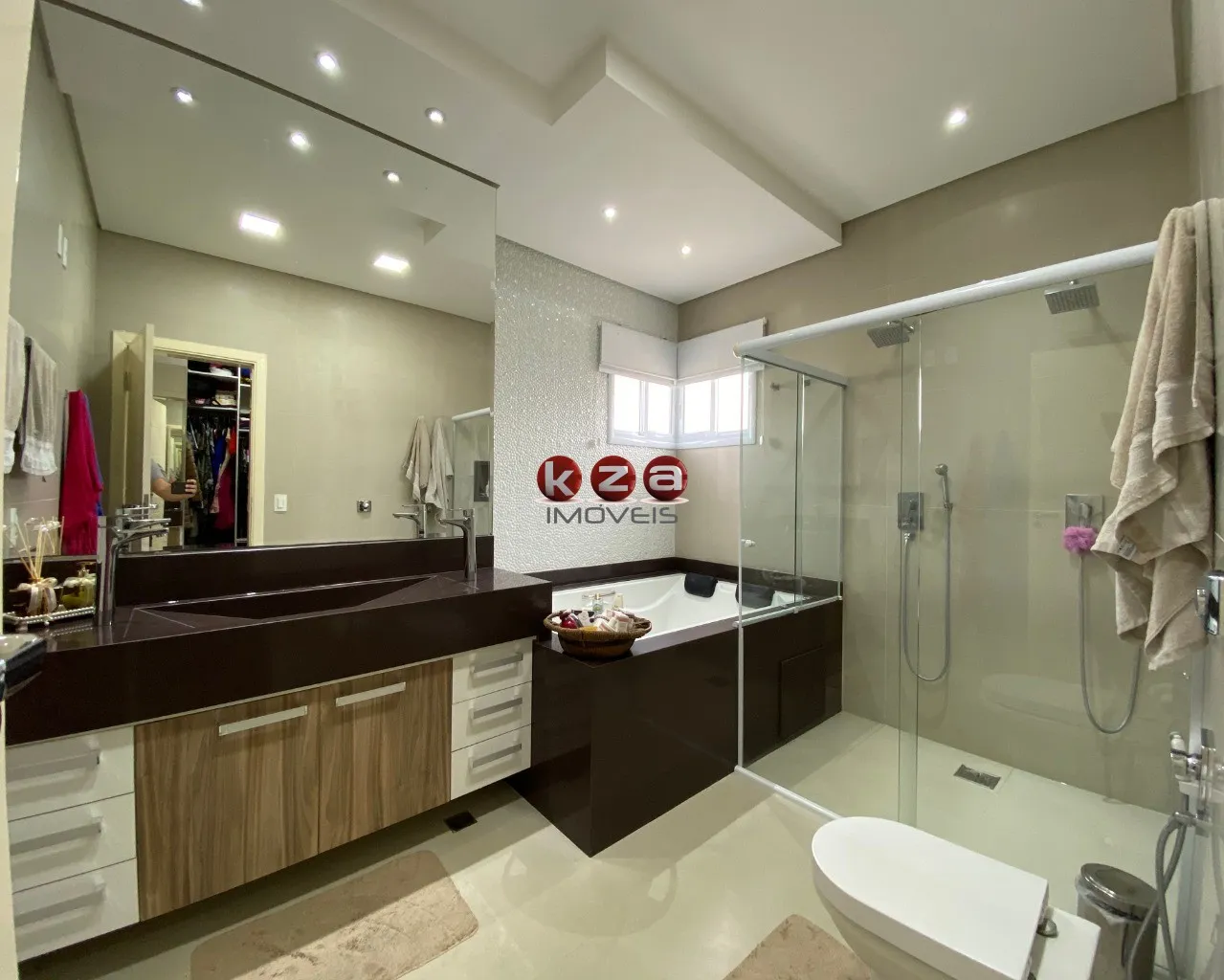 Imagem Casa de Alto Padrão com 3 Suítes, Espaço Gourmet e Piscina Aquecida no Portal do Jequitibá ? Valinhos
