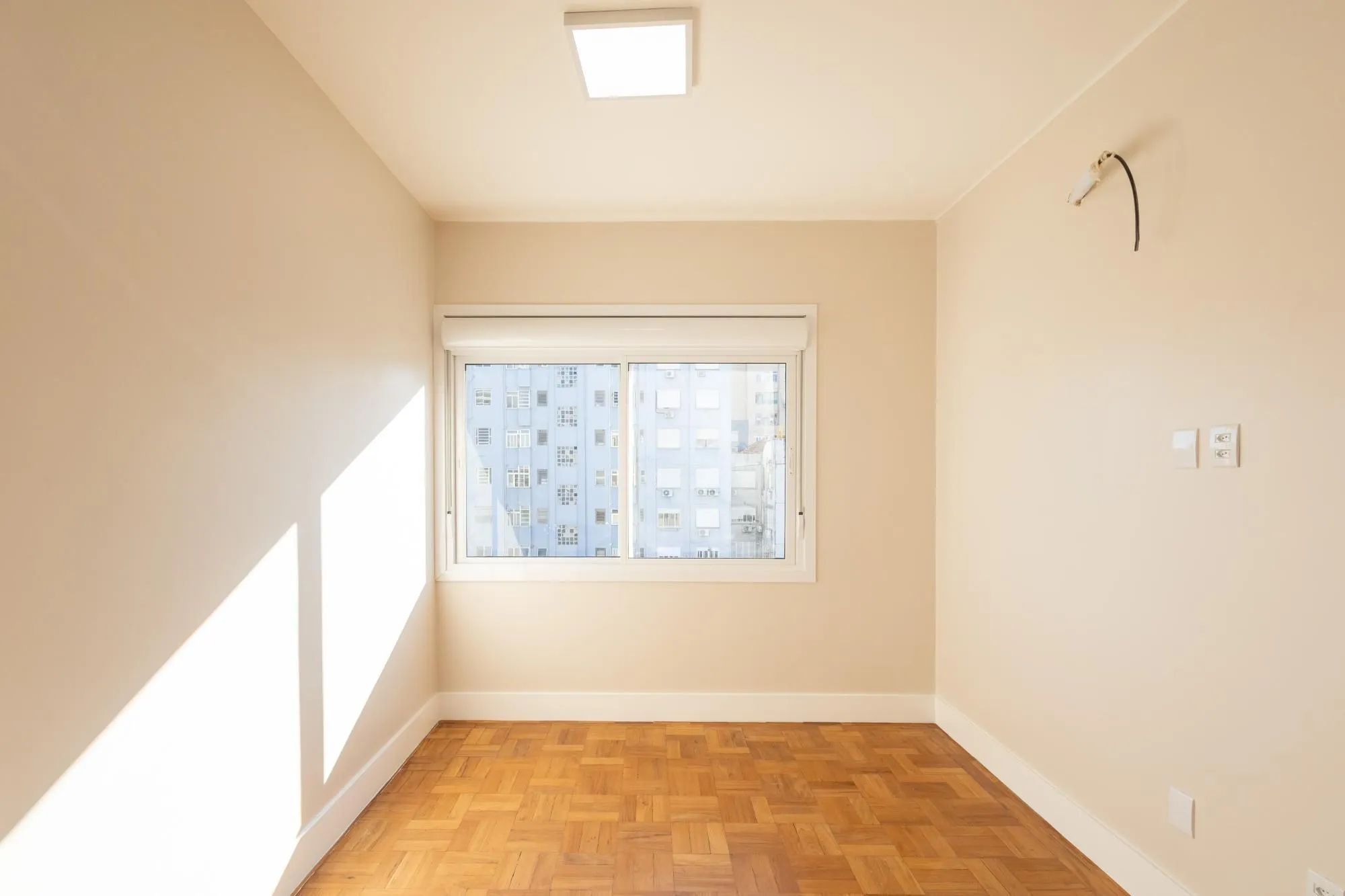 Imagem Apartamento totalmente reformado de 140m2 com vaga no Bom Fim