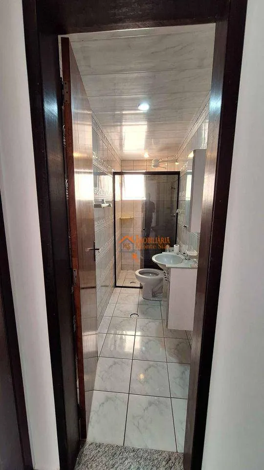 Imagem Apartamento com 2 dormitórios à venda, 50 m² por R$ 240.000,00 - Centro - Guarulhos/SP