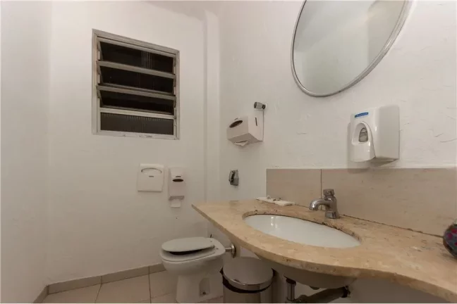 Imagem Casa com 6 dormitórios 220m² Jardim Paulista São Paulo Rua Saint Hilaire