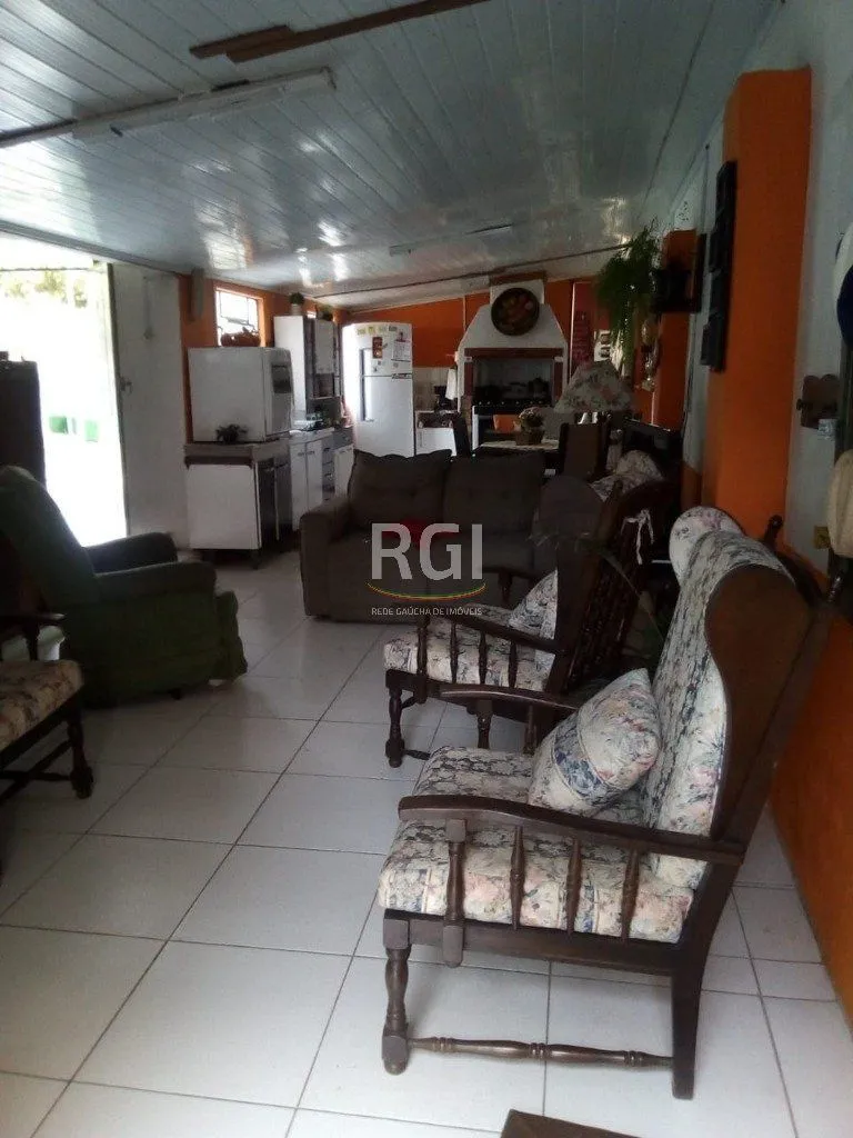 Imagem Casa para Venda - 300m², 2 dormitórios, 3 vagas - Teresópolis