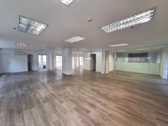 Imagem Conjunto Comercial na Vila Olímpia