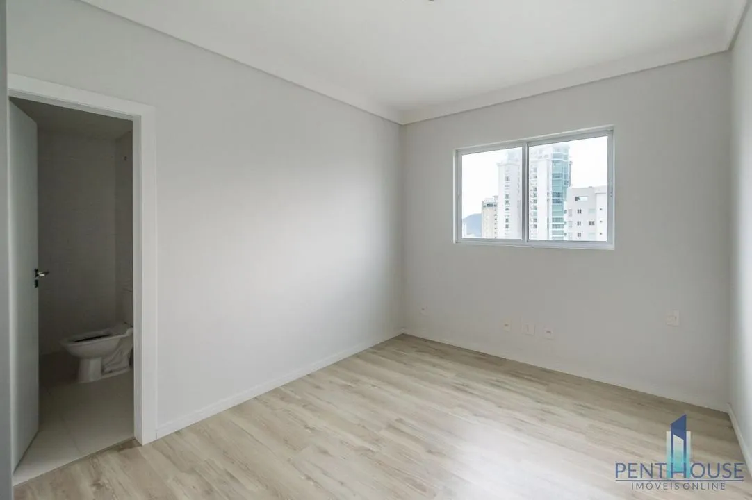 Imagem Apartamento Zona Central para Venda em Balneário Camboriú, CENTRO, 3 dormitórios, 3 suítes, 3 banheiros, 2 vagas