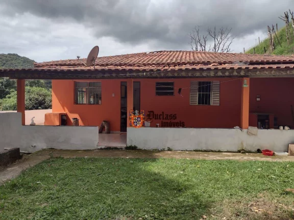 Imagem Chácara com 3 dormitórios à venda, 27000 m² por R$ 450.000,00 - Paiol Queimado - Camanducaia/MG