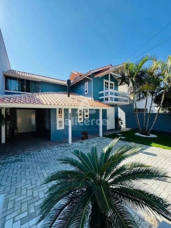 Imagem Casa à Venda - 3 dormitórios I1 suíte master I piscina I área gourmet - Ingleses do Rio Vermelho