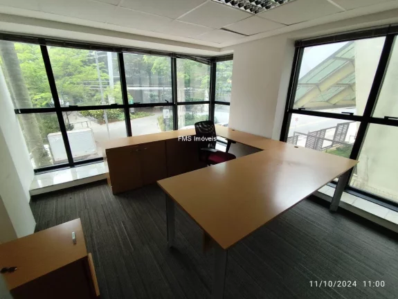 Imagem Conjunto comercial com 320m² próximo a Avenida Paulista.