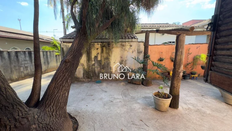 Imagem Casa a venda em Igarapé MG / Centro
