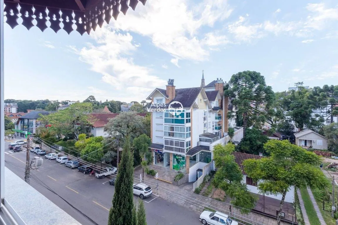 Imagem Vende-se Apartamento, no Centro de Canela-RS, com 3 quartos.
