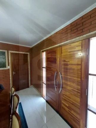 Imagem Casa em Botucatu - 490 m2 tr proximo ao Ginasio de esportes Municipal