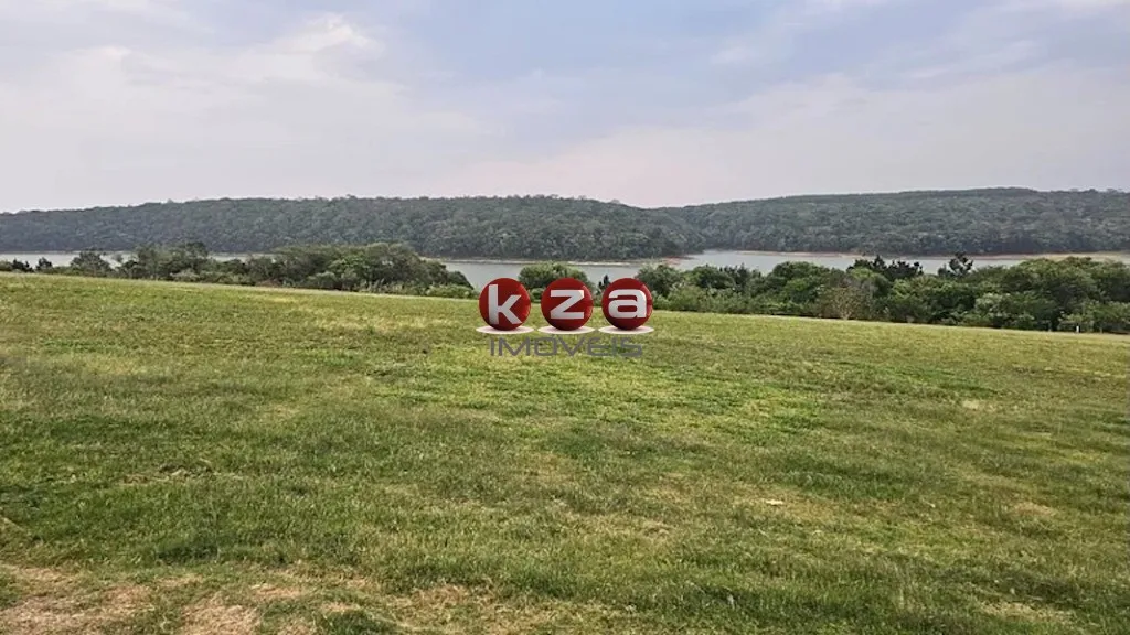 Imagem Terreno de 2.100 m² à venda no Condomínio Portofino em Piedade-SP: Conquiste seu espaço exclusivo!