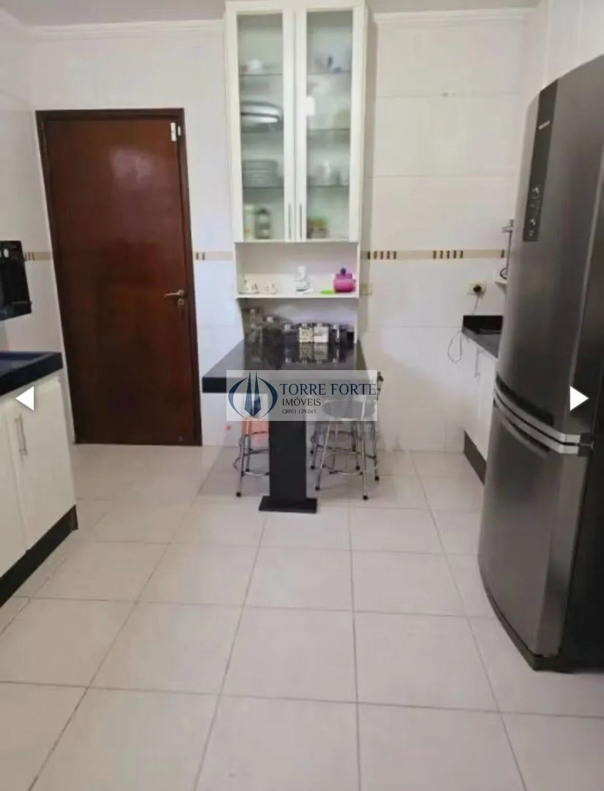 Imagem Lindo Sobrado com 4 dormitorios 1 suite 3 vagas,Piscina na Cidade Patriarca