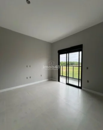 Imagem Sobrado à Venda em Sertão do Maruim - 3 Dormitórios, R$620k