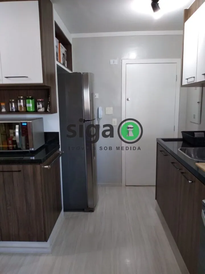 Imagem VENDE Apartamento em Moema com 2 suítes e duas Vagas