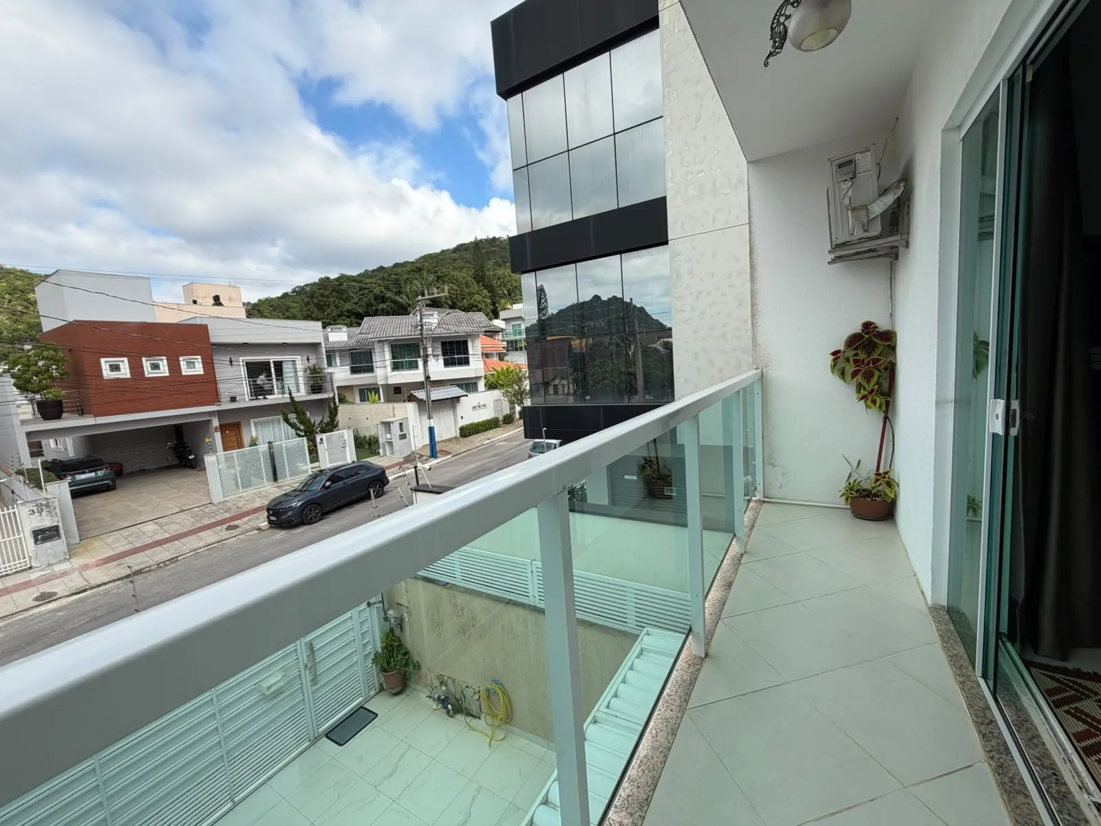 Imagem Casa à venda com 200m2 por R$ 2.800.000,00