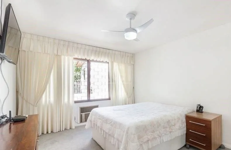 Imagem Casa para Venda - 327m², 4 dormitórios, sendo 1 suites, 3 vagas - Chácara das Pedras