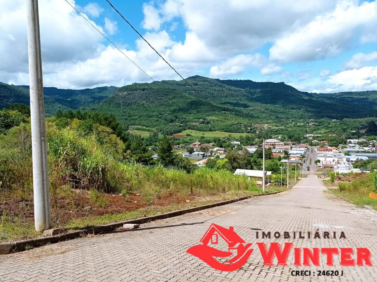 Terreno de 417,94m² com linda Vista no Centro de Vale Real.
