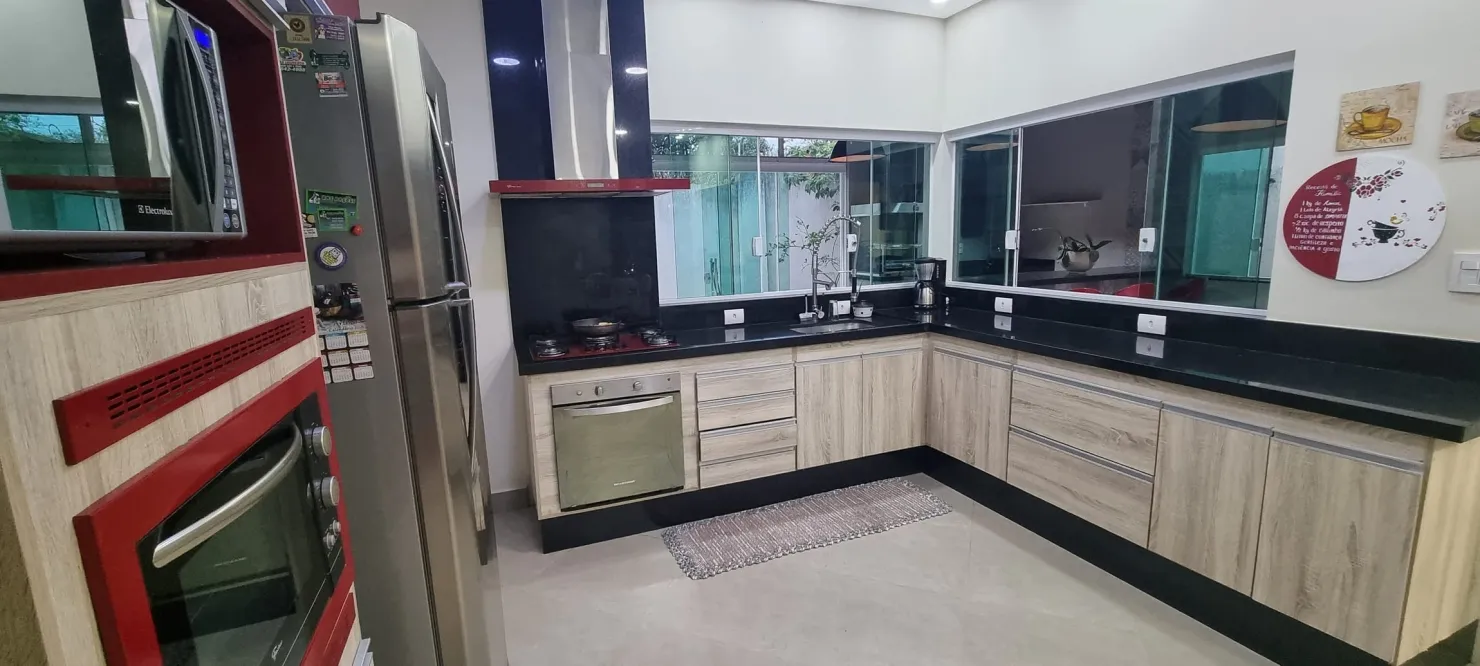 Imagem Magnífica Casa no Condomínio Reserva dos Lagos: Espaços Amplos, Acabamentos de Alto Padrão e Vista Única