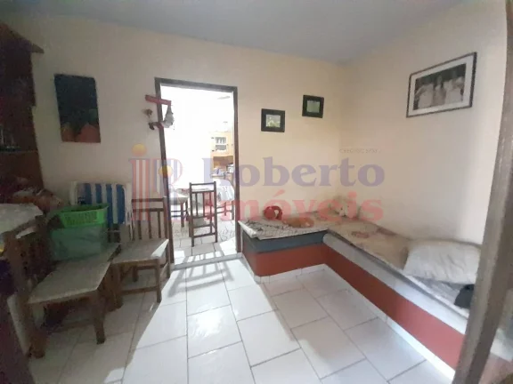 Imagem Casa em Alvenaria com 04 Quartos e Edícula - R$450.000,00