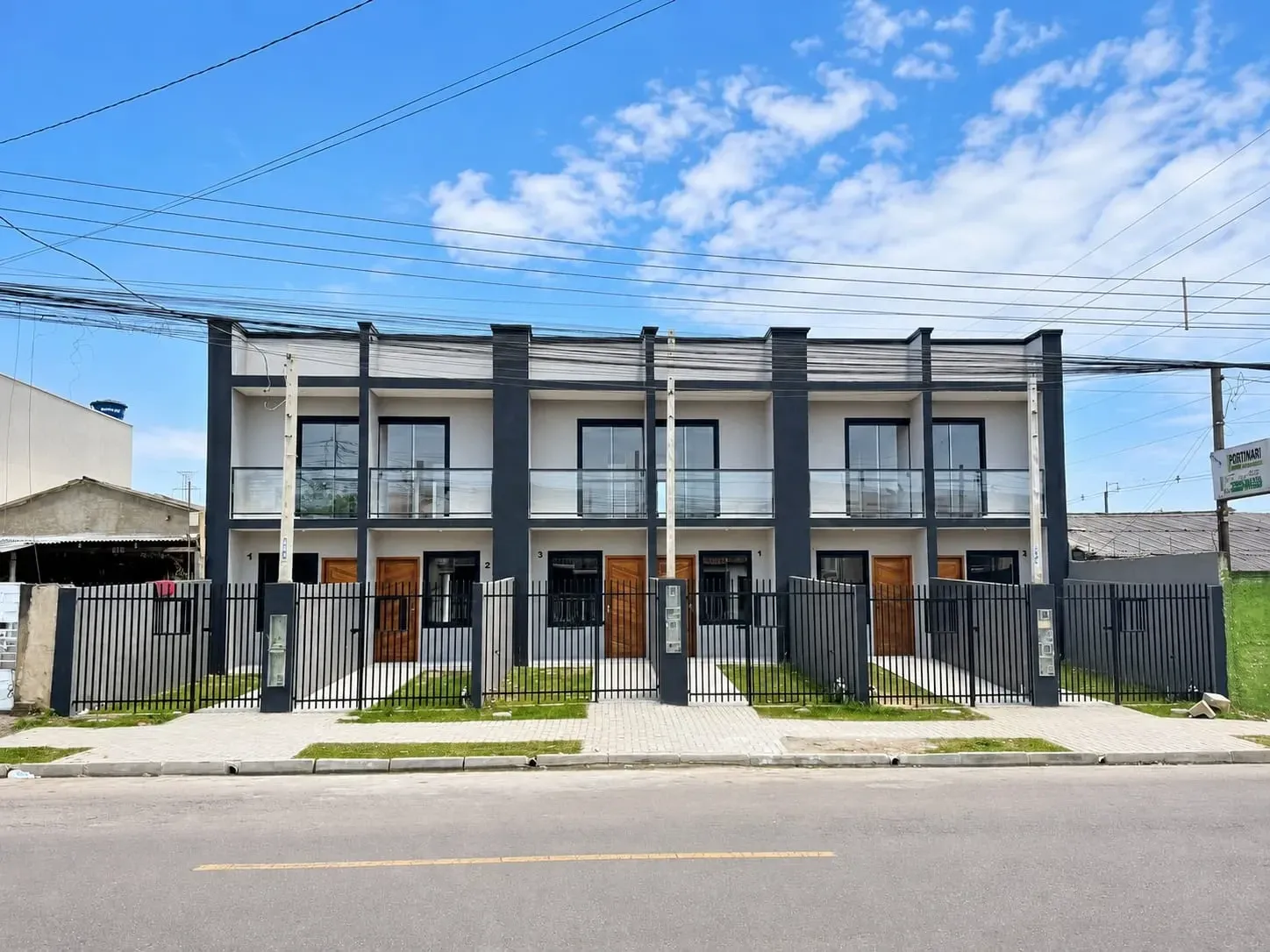 Imagem Sobrado com 2 Quartos à Venda, 66 m² em Campo de Santana - Curitiba