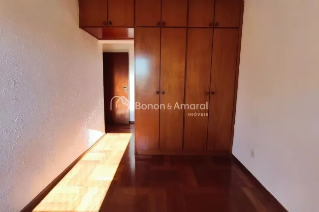 Imagem Localizado no bairro São Bernardo, em Campinas, este apartamento é uma excelente opção para quem...