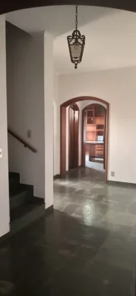 Imagem Residencia localizada no Estoril II, completa em armarios, 4 suítes.