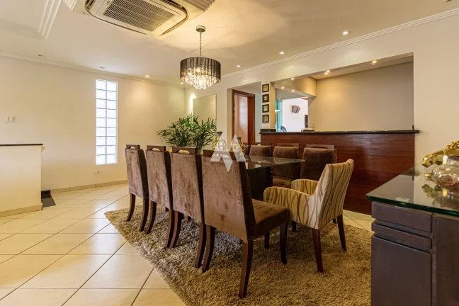 Imagem Casa de cinema no bairro da Aparecida toda modernizada e com área gourmet!