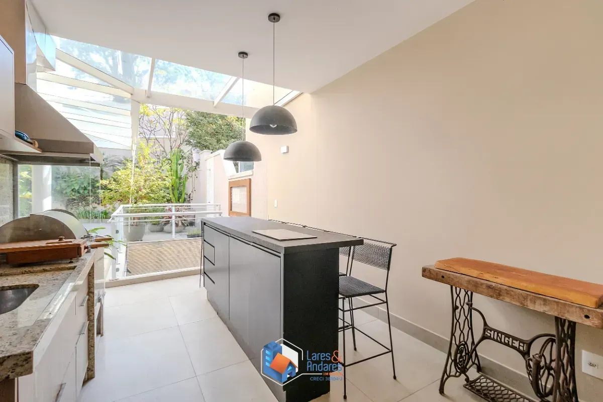 Imagem Casa em condomínio para venda em Jardim Prudência com 5 quartos, sendo 3 suítes, 329m²