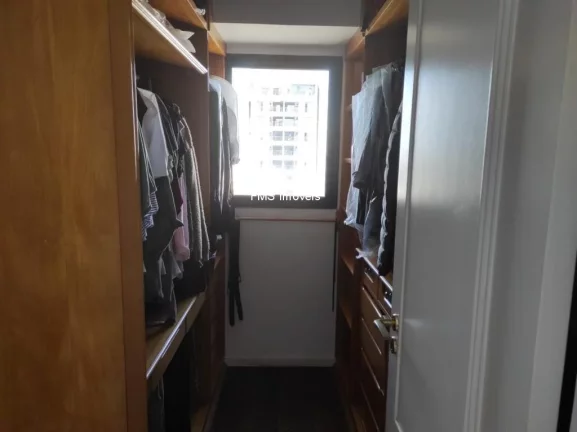 Imagem Imperdível: Apartamento de Luxo em Moema, São Paulo-SP 4 Quartos, 2 Suítes, 4 Vagas 273,00m² de Área