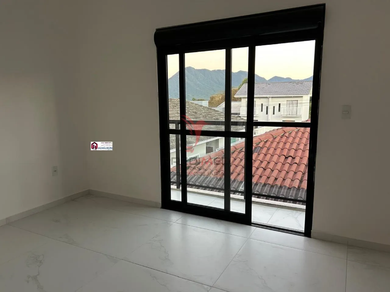 Imagem Lindo Sobrados com 3 Quartos e 2 banheiros à Venda, 107 m² por R$ 549.880.00