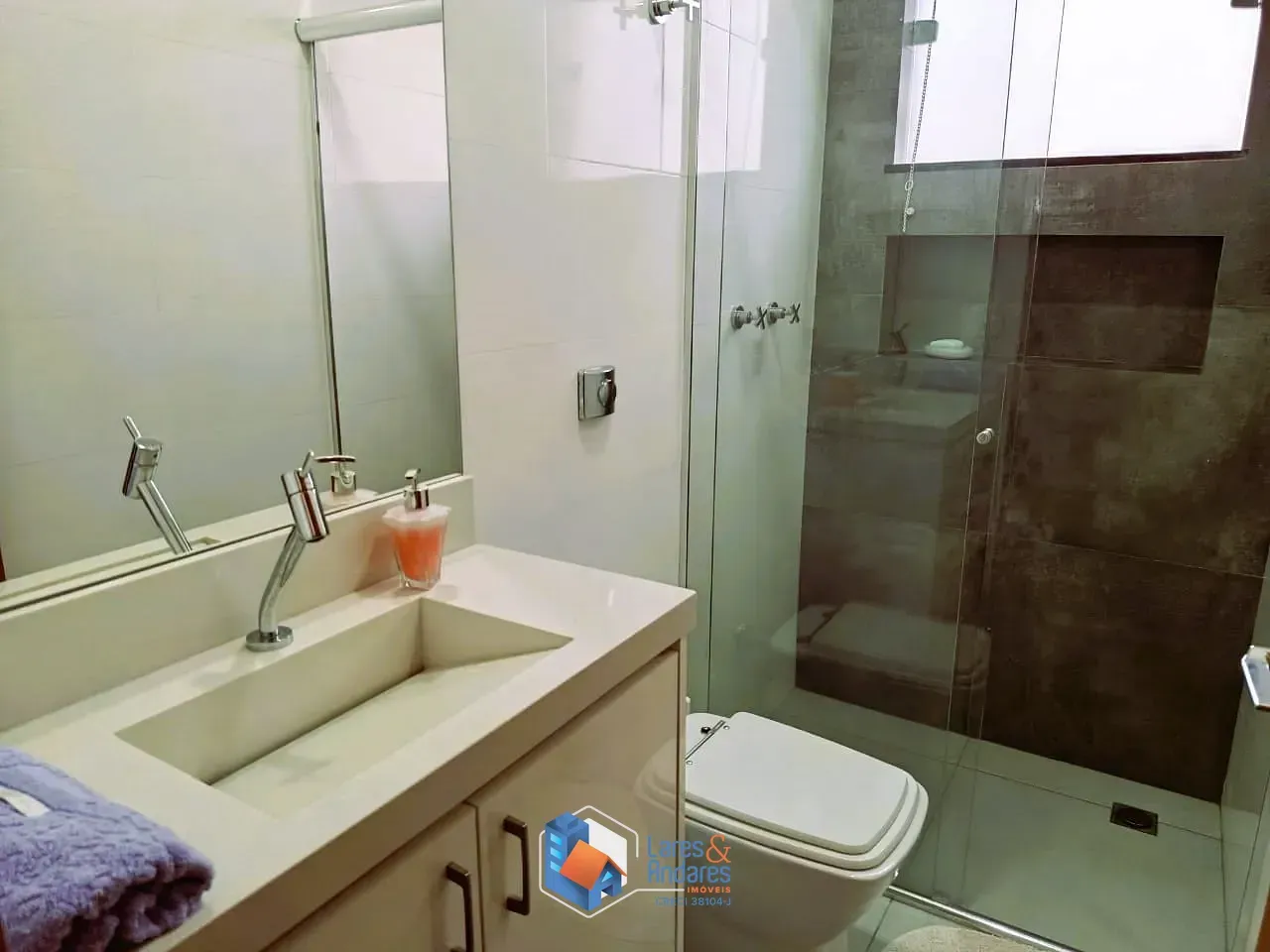 Imagem SOBRADO IMPECÁVEL À VENDA COM 250 M², 3 DORMS (1 SUÍTE), COZINHA INTEGRADA COM ÁREA GOURMET, MÓVEIS PLANEJADOS E 2 VGS - VILA PRUDENTE, SÃO PAULO, SP.
