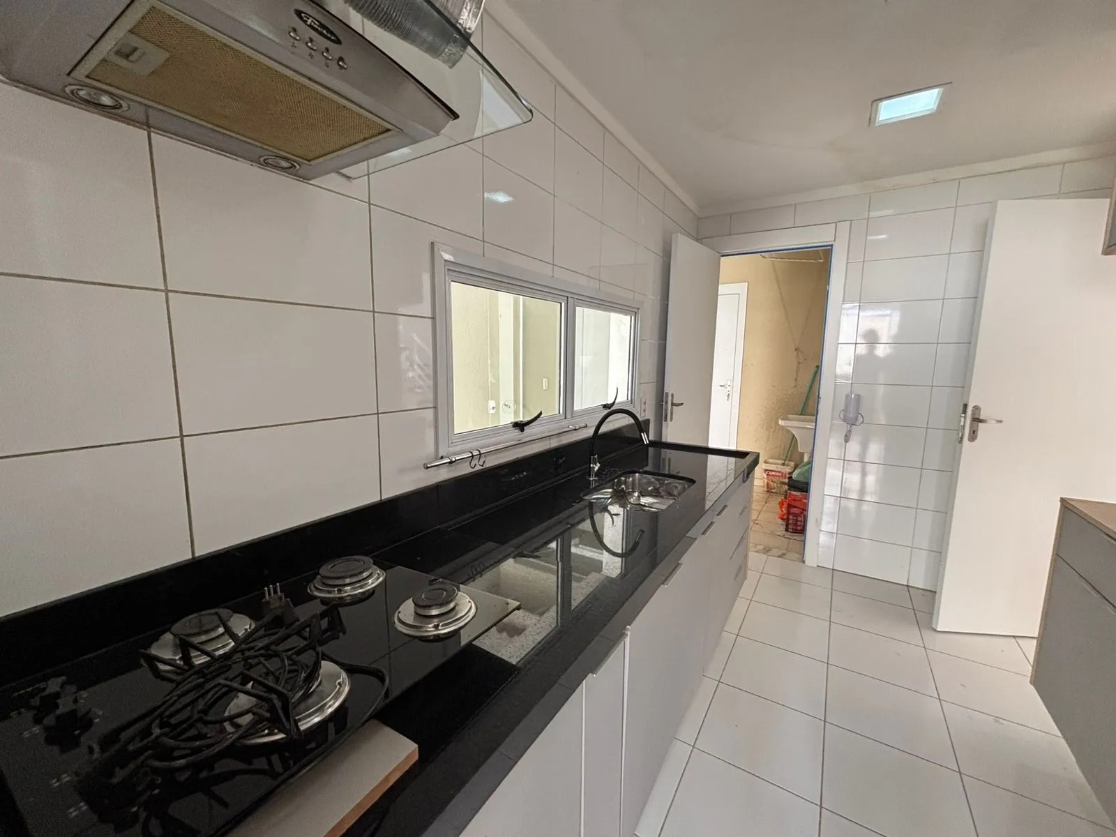 Imagem Casa de alto padrão à venda ou locação no Villa Campolim, Sorocaba, com 3 dormitórios, 1 suíte, 179 m² e 2 vagas no Parque Campolim