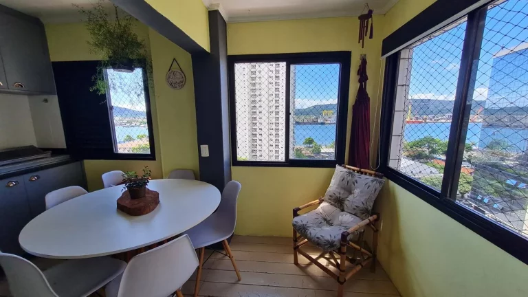 Imagem Excelente Apartamento Vista Mar e garagem fechada na Ponta da Praia!