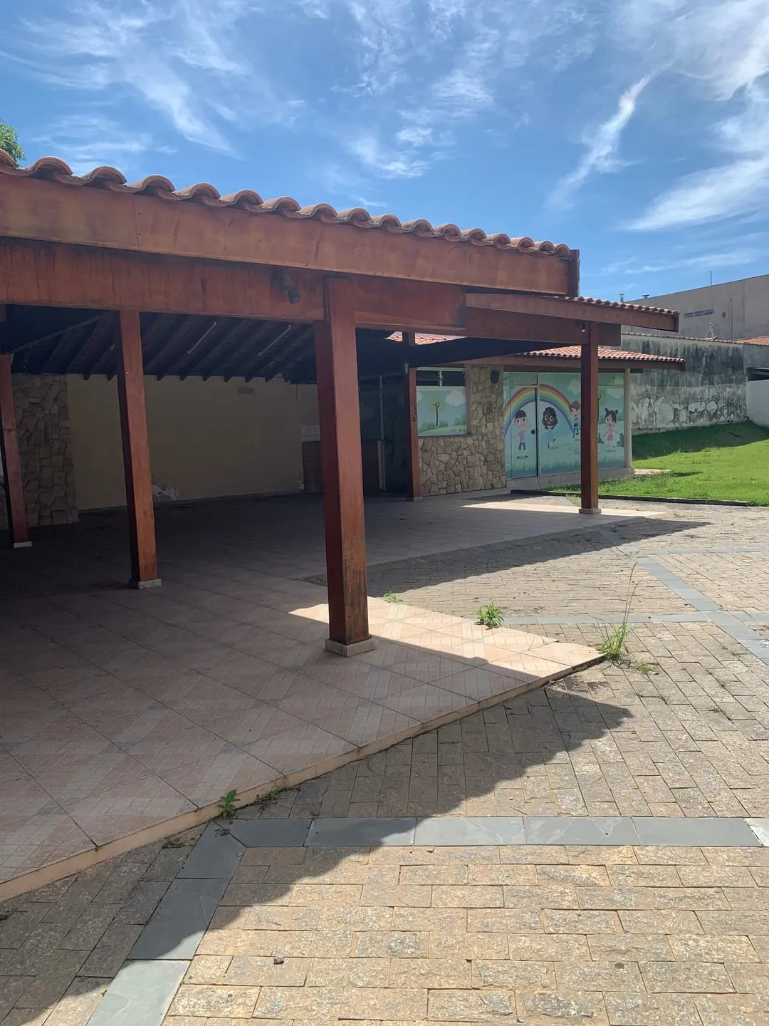 Imagem Amplo Imóvel Comercial à Venda e Locação no São Benedito - Ideal para Consultórios, Escritórios e Mais!