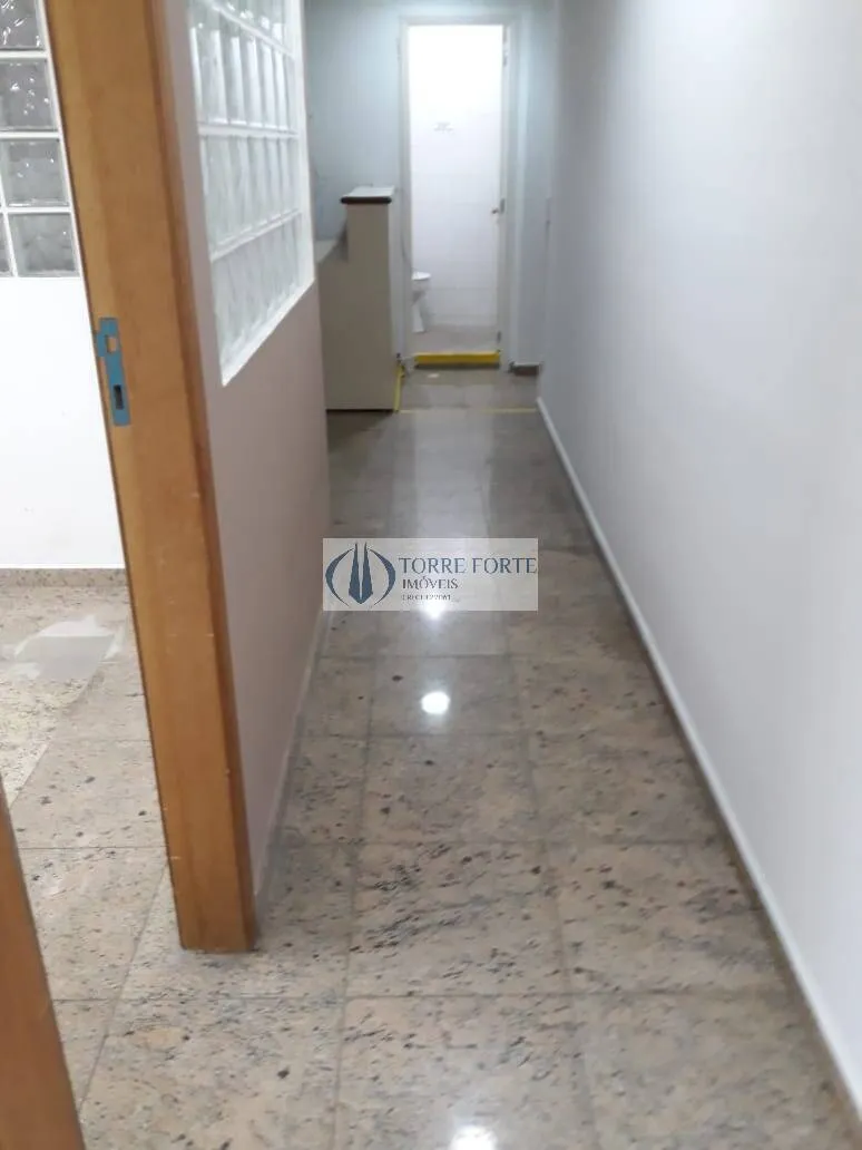 Imagem Sala comercial com 45 m² ótima localização a 650 m da estação Metrô Moema