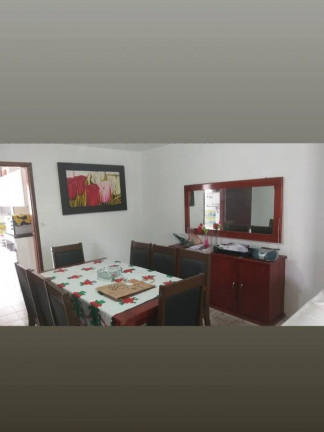 Imagem Casa com 3 Quartos à Venda, 94 m² em Novo Mundo - Curitiba