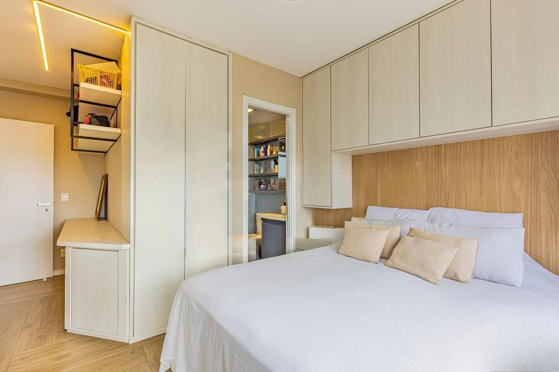 Imagem Apartamento mobiliado e equipado andar alto churrasqueira sol da manhã Lindóia