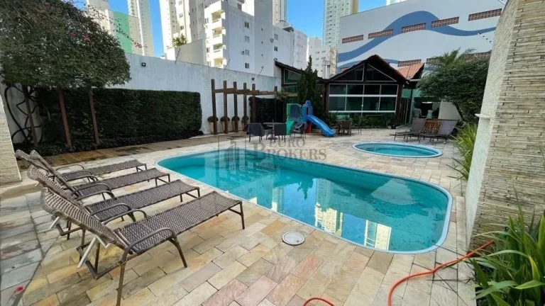 Imagem Apartamento com 03 dormitórios à venda no Centro de Balneário Camboriú/SC