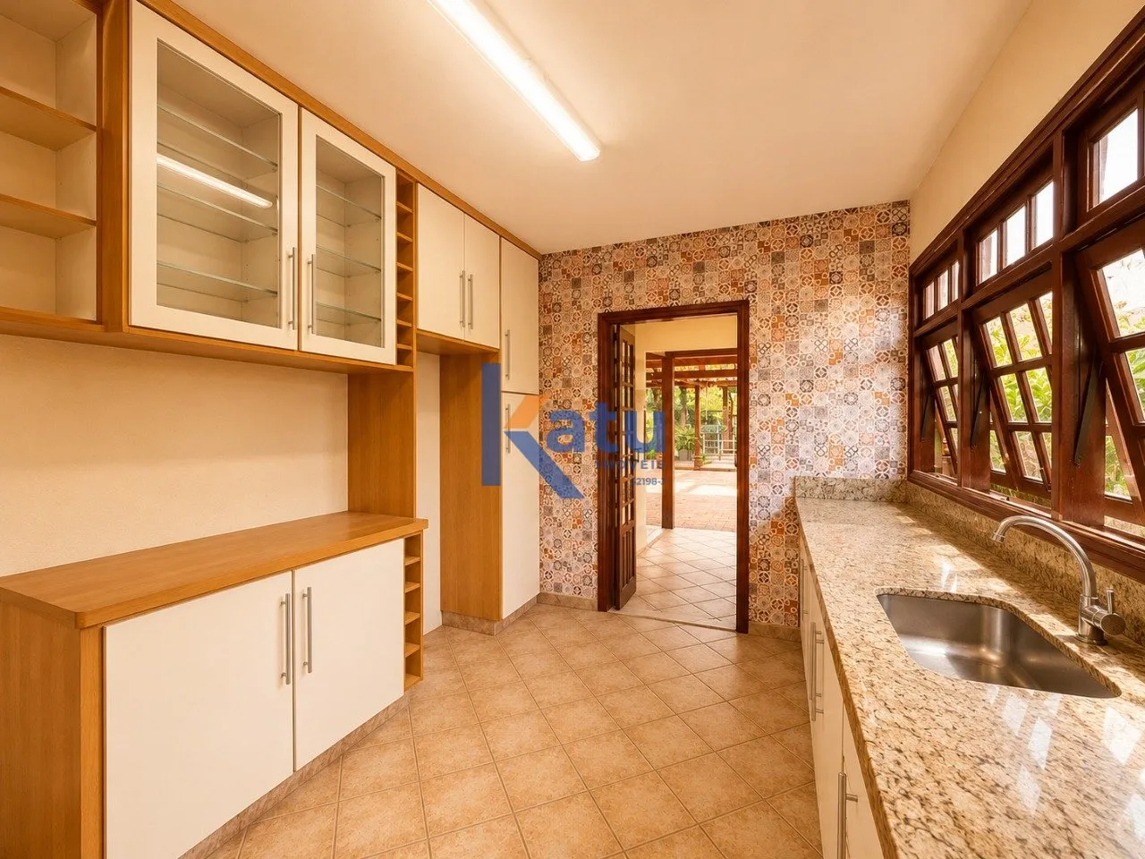 Imagem CHÁCARA PARA VENDA EM JUNDIAÍ/SP

Esta chácara possui um terreno de 1.000 m² e área construída...