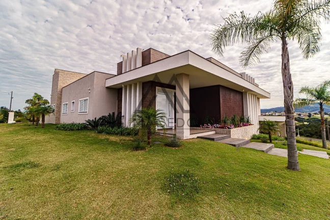 Imagem Maravilhosa casa de campo com 5 dormitórios no Ninho Verde II