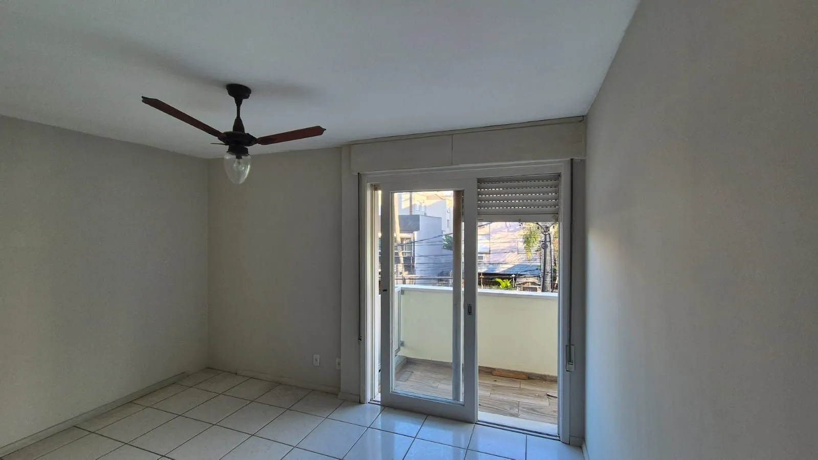 Imagem Apartamento de dois dormitórios no bairro Menino Deus em Porto Alegre