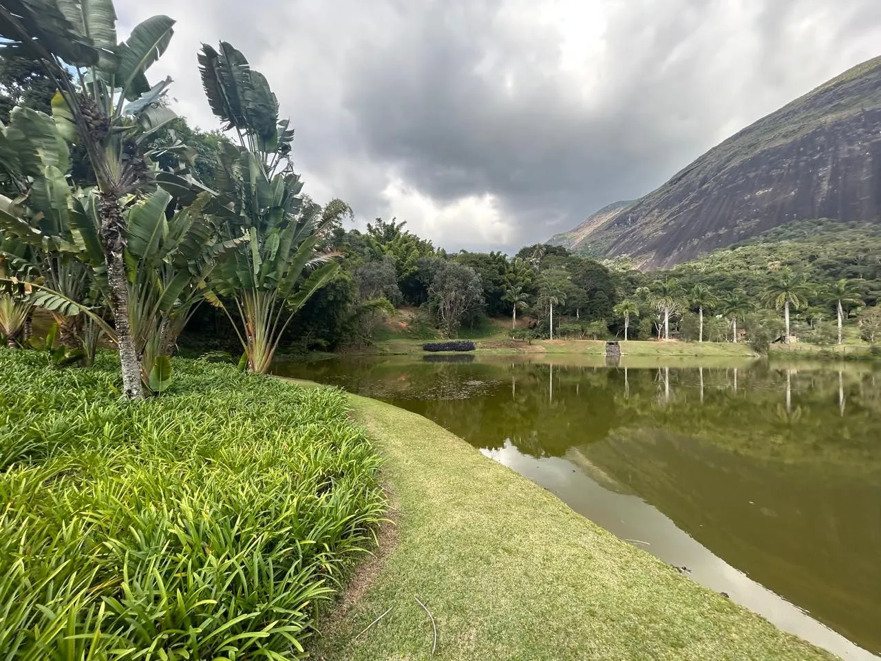 Imagem Terreno em Condomínio para Venda em Petrópolis / RJ no bairro Itaipava