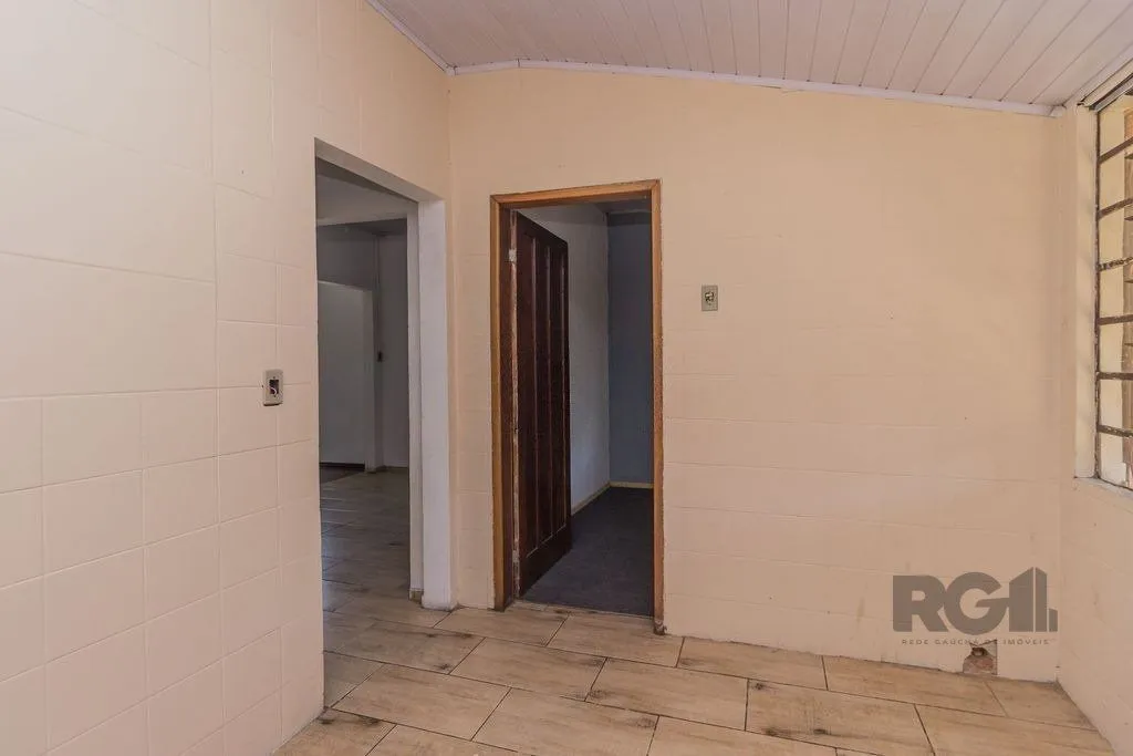 Imagem Casa de 5 dormitórios no bairro Sarandi