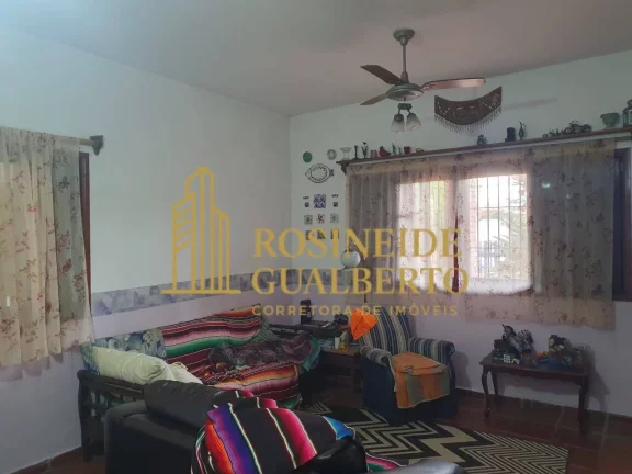 Imagem Casa à Venda na Praia das Palmeiras – Conforto, Praticidade bem localizada.