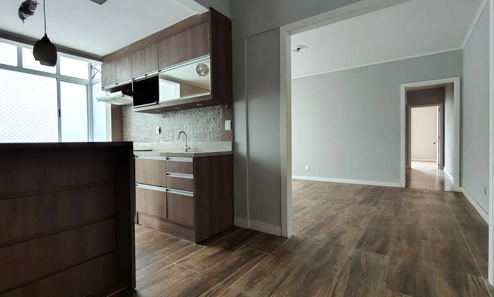 Imagem Apartamento de 3 dormitórios, 2 banheiros no Centro Histórico.