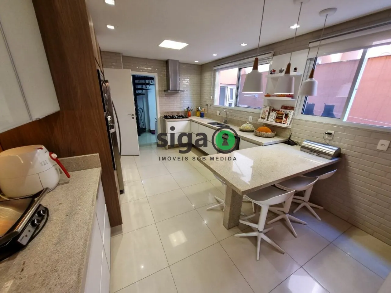 Imagem Casa de Condomínio com 4 Quartos à venda - Cidade Jardim