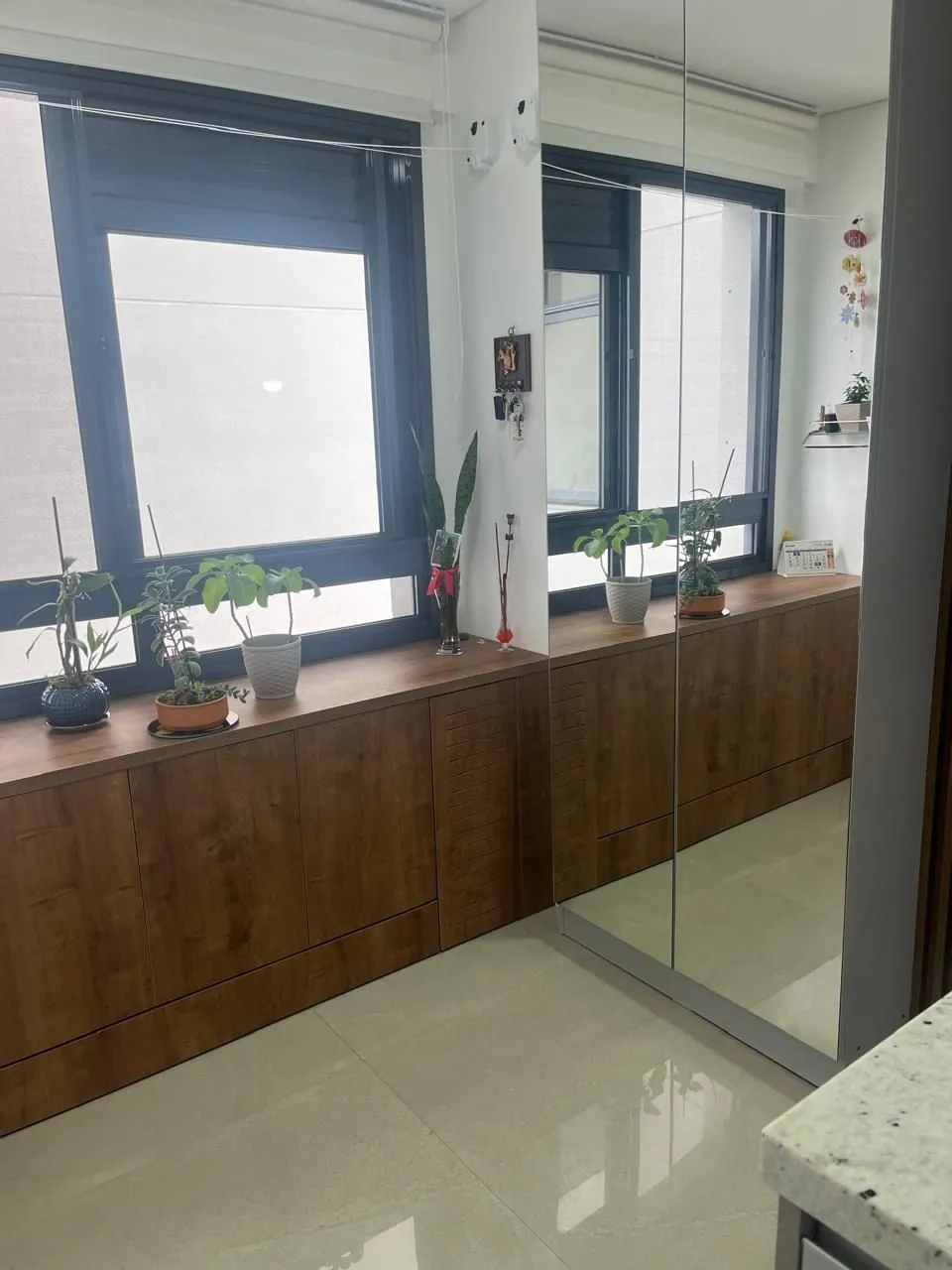 Imagem Apartamento no bairro Cristal de 2 dormitórios e vaga MOBILIADO