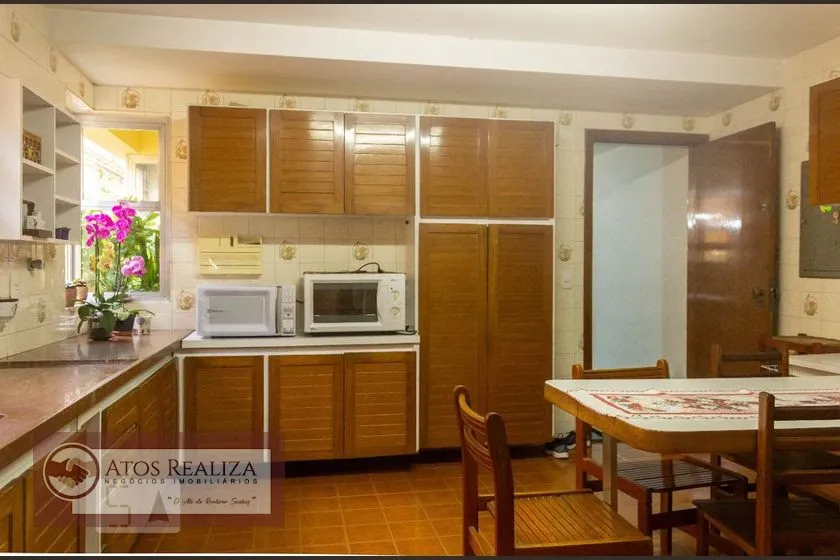 Imagem Venda Sobrado Interlagos: 300m², 3 Suítes por R$796.000
