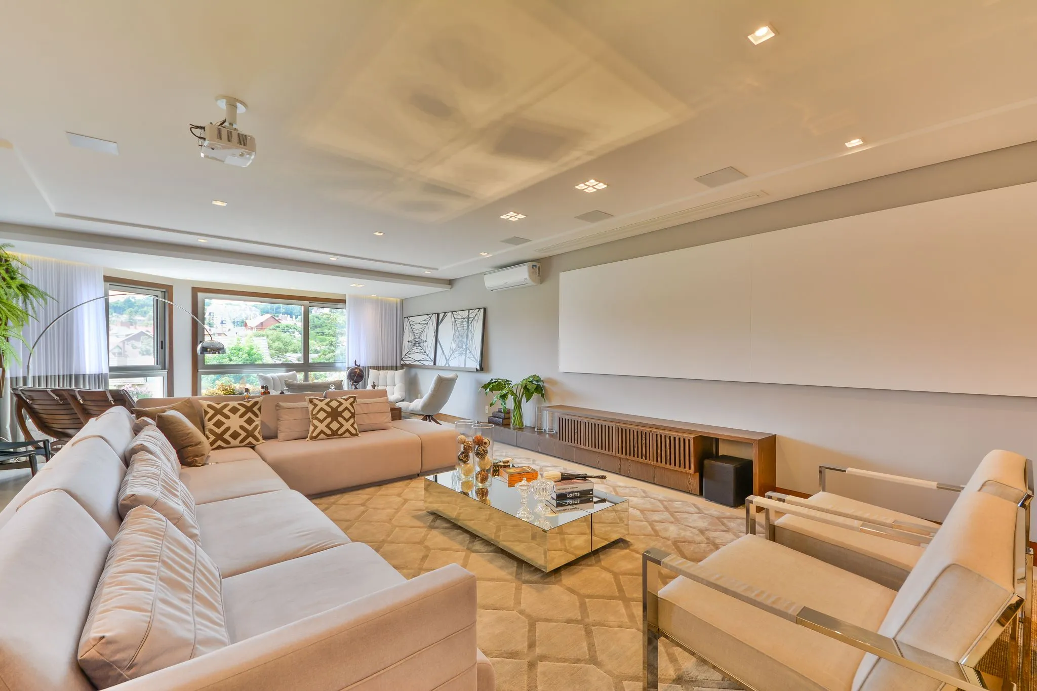 Imagem Apartamento à venda em Gramado, Centro, com 5 quartos, 314.74m2