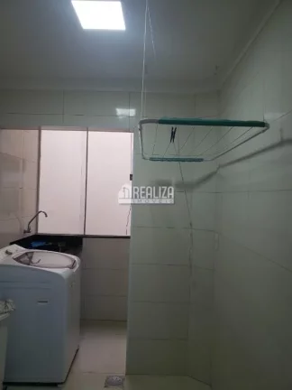 Imagem Excelente Apartamento de 3 dormitórios no Edificio Narana, bairro Vila Olímpica, em Uberaba!