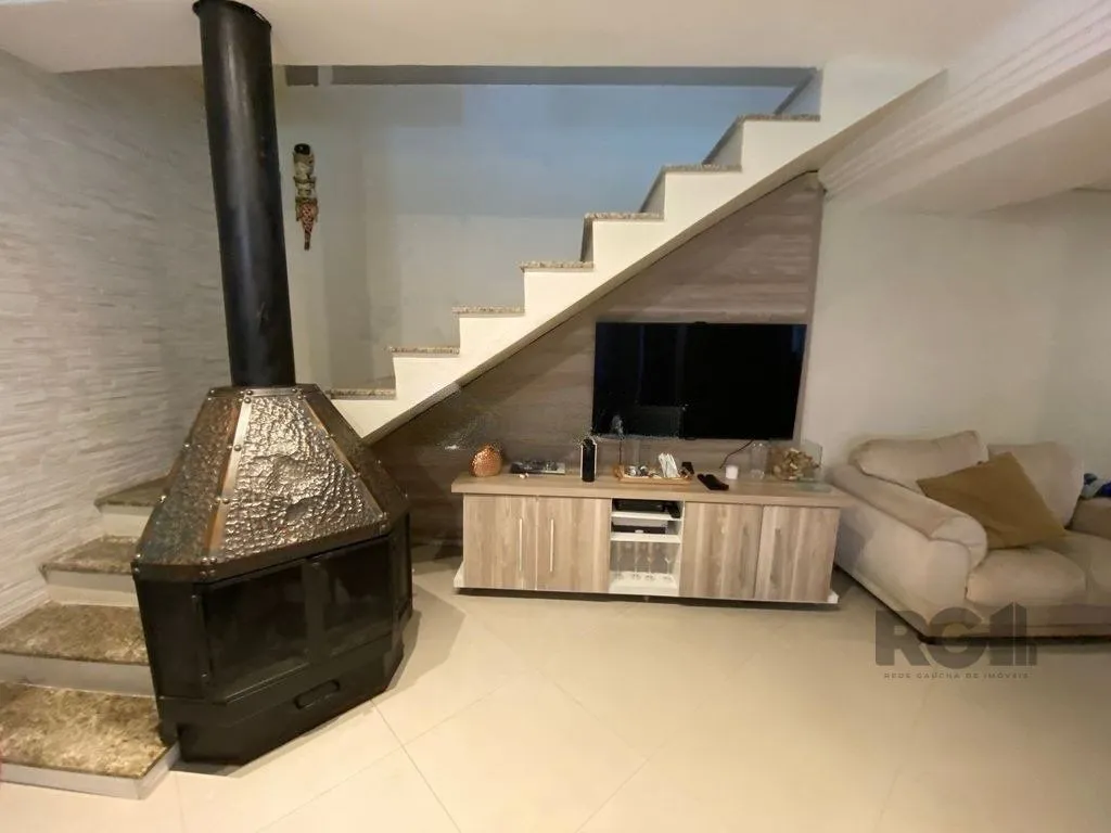 Imagem Casa de 5 dormitórios, bairro Jardim Floresta